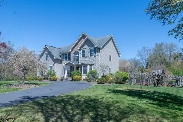 66 Green Valley Dr, Warren Twp., NJ 07059