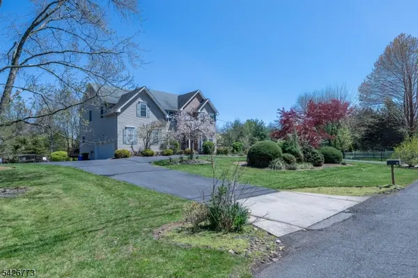 66 Green Valley Dr, Warren Twp., NJ 07059