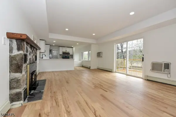 56 Lake Shore Rd E, Hardyston Twp., NJ 07460