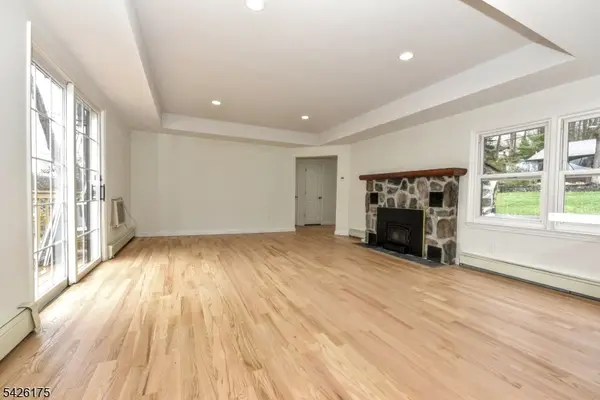 56 Lake Shore Rd E, Hardyston Twp., NJ 07460