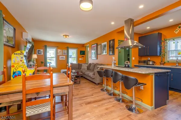 22 Hamilton St, Somerville Boro, NJ 08876