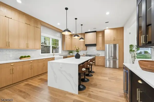 1284 Woodside Rd, Scotch Plains Twp., NJ 07076