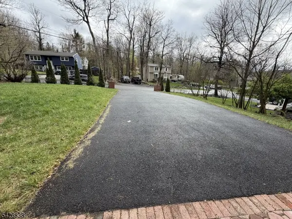 22 Karen Rd, Vernon Twp., NJ 07422