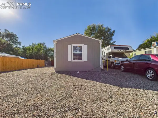 2412 Kara CT, Pueblo, CO 81004