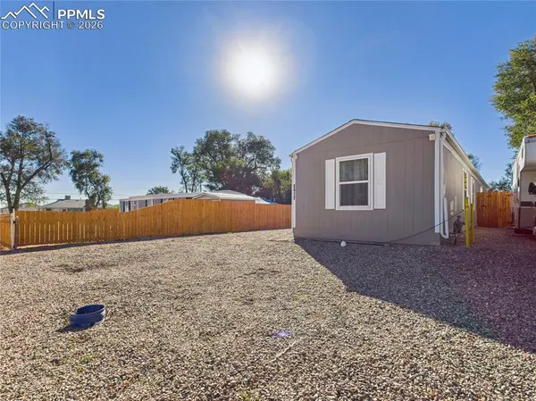 2412 Kara CT, Pueblo, CO 81004
