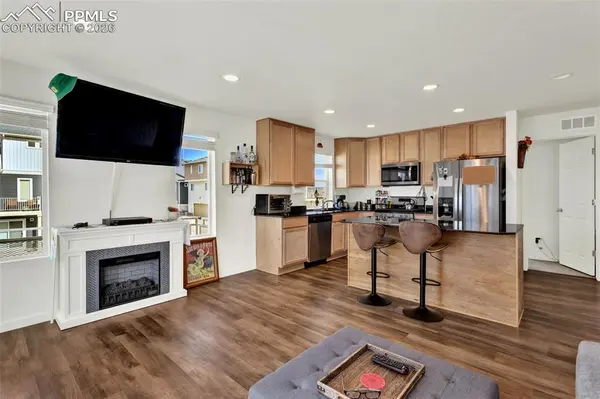 5769 Thurless LN, Colorado Springs, CO 80927