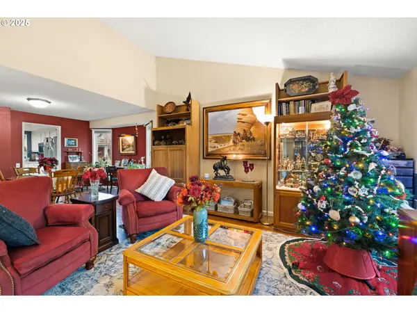 1811 NE 149TH AVE, Portland, OR 97230