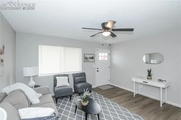 4235 Shining WAY, Colorado Springs, CO 80916