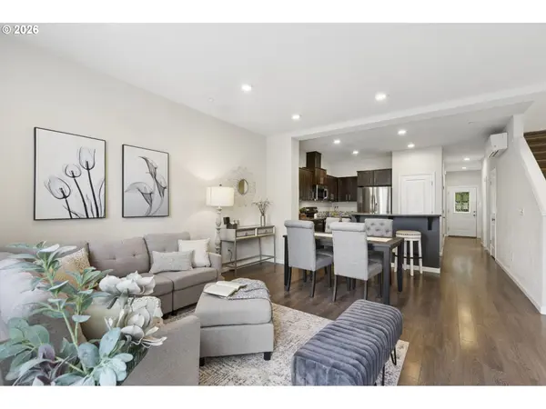 15630 SE VIVIAN WAY, Happy Valley, OR 97086