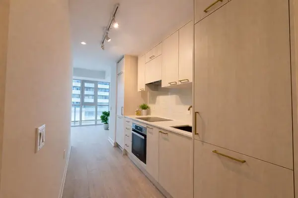 634 Church ST #4111, Toronto C08, ON M4Y 2G3