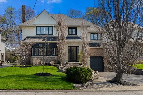 5 Lawrence CRES, Toronto C04, ON M4N 1M9