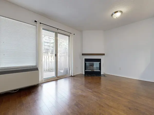 660B Wellington ST W #14, Toronto C01, ON M5V 1G4