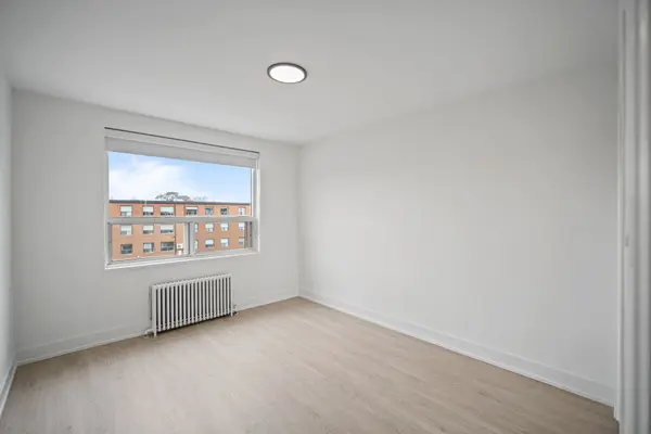 3 Swift DR #407, Toronto C13, ON M4A 2A3