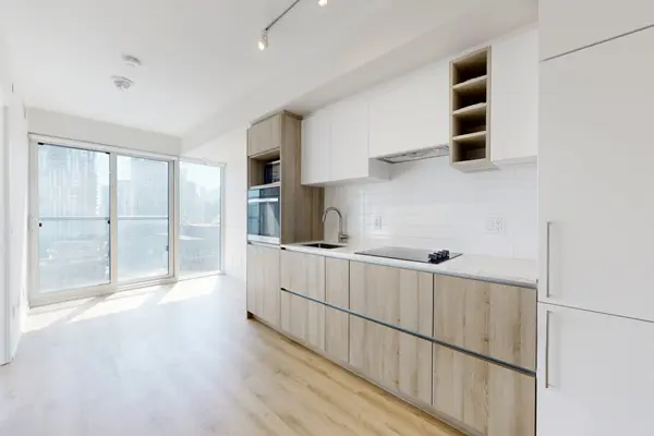 319 Jarvis ST E #1817, Toronto C08, ON M5B 0C8