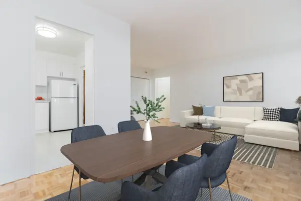 485 Eglinton AVE E #204, Toronto C10, ON M4P 1N2