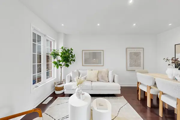 50 Shenandoah DR, Whitby, ON L1P 1T3