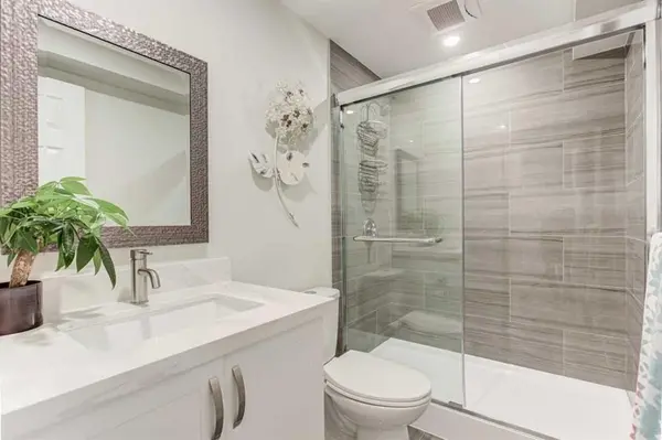 21 Corduroy RD, Markham, ON L6C 0N7