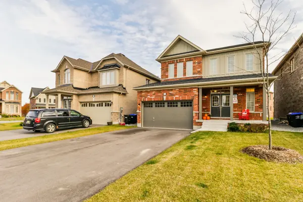 26 Sanford CIR, Springwater, ON L9X 2A8