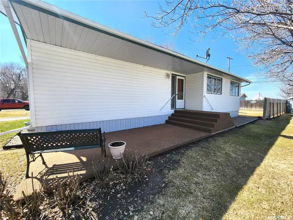 503 1st AVENUE E, Lampman, SK S0C 1N0