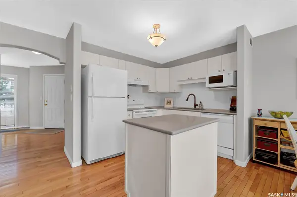 615 Kenderdine ROAD #206, Saskatoon, SK S7N 4V1