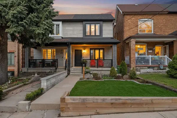 215 Gilbert AVE, Toronto W03, ON M6E 4W6