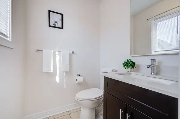 3064 Highbourne CRES, Oakville, ON L6M 5H1