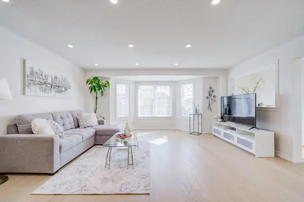 3064 Highbourne CRES, Oakville, ON L6M 5H1