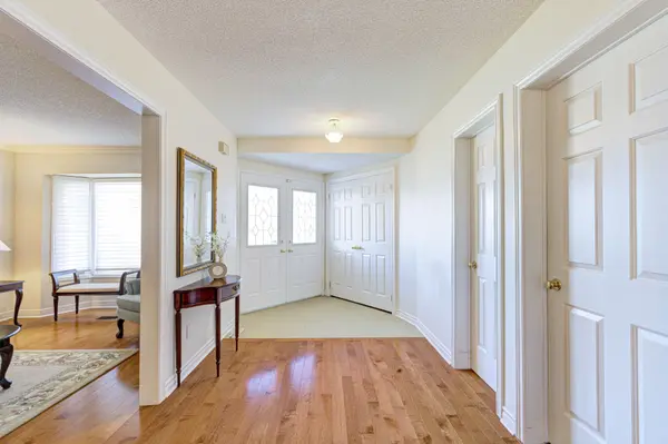 274 Ceremonial DR, Mississauga, ON L5R 2N8