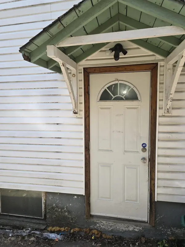 131 Stewart ST, Oakville, ON L6X 1X8