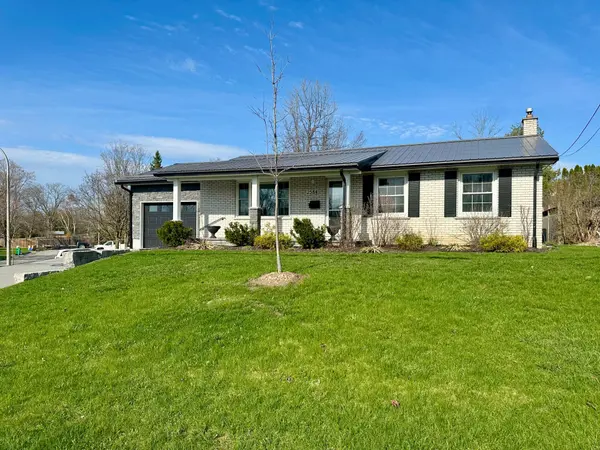 2584 Bensfort RD, Peterborough, ON K9J 1C9