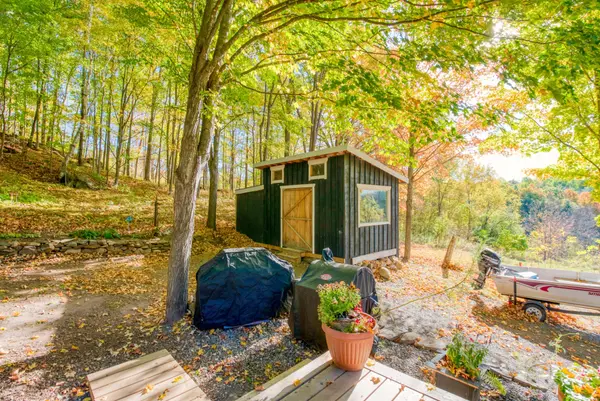 10874 Canoe Lake RD, Frontenac, ON K0H 2V0