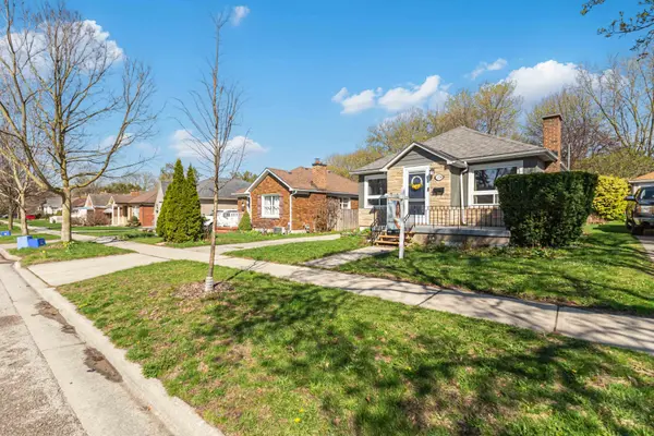 1334 Langmuir AVE, London East, ON N5W 2G6