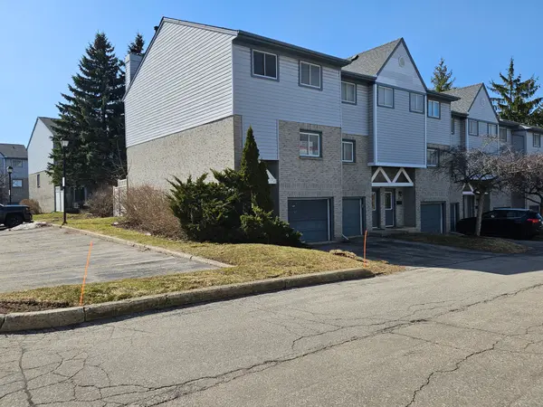 589 Beechwood DR #43, Waterloo, ON N2T 2K9