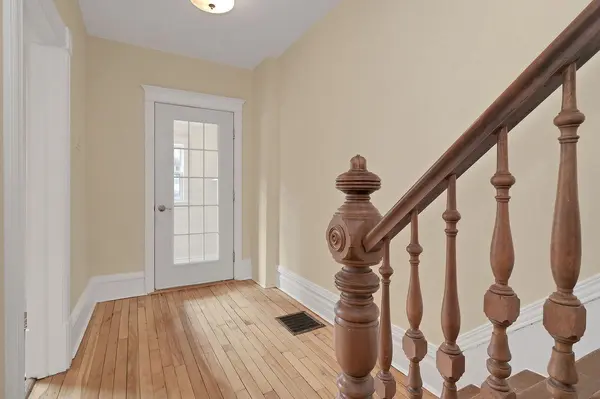 481 Cambridge ST S, Dows Lake - Civic Hospital And Area, ON K1S 4H6