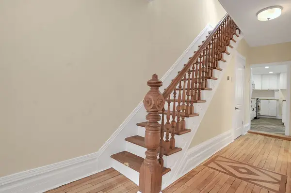 481 Cambridge ST S, Dows Lake - Civic Hospital And Area, ON K1S 4H6