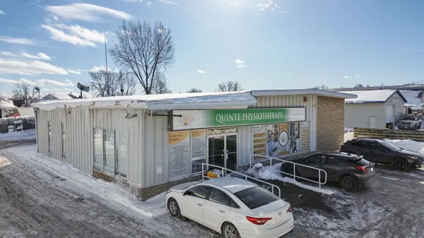 77 College ST W #6, Belleville, ON K8P 2G3