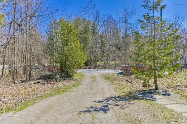 284 Kawartha Hideaway RD, Trent Lakes, ON K0L 1J0