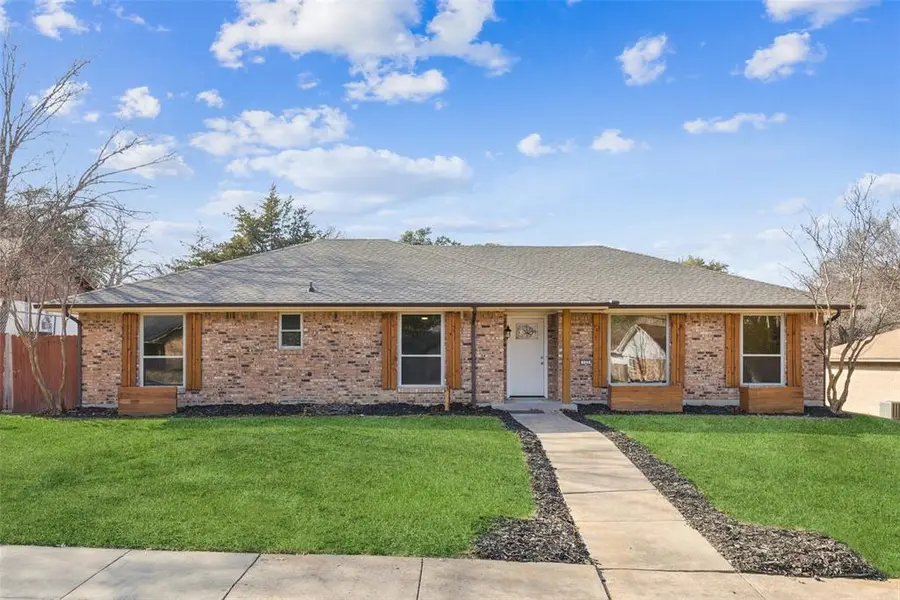 133 N Crestwood Boulevard, Desoto, TX 75115