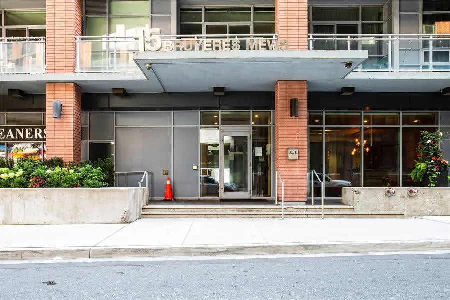 15 Bruyeres Mews #615, Toronto C01, ON M5V 0A7