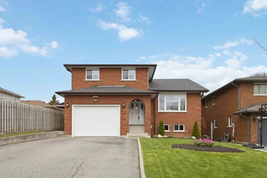 313 Preston DR, Oshawa, ON L1J 6Y6