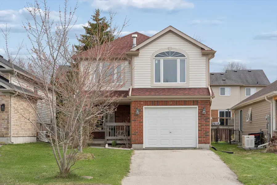 31 Lang CT, Kawartha Lakes, ON K9V 6E5