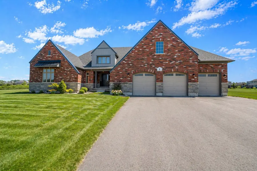 5 Skyvue CRES, Quinte West, ON K0K 1L0