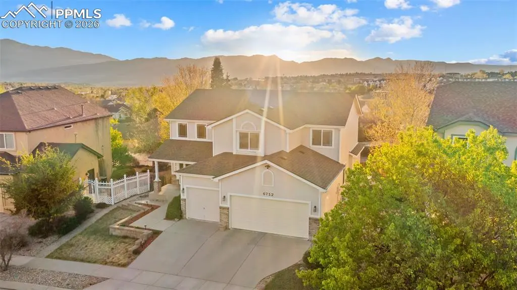 6712 Dream Weaver DR, Colorado Springs, CO 80923