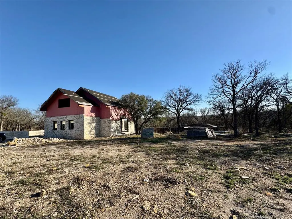 229 W Bluff Lane, Millsap, TX 76066