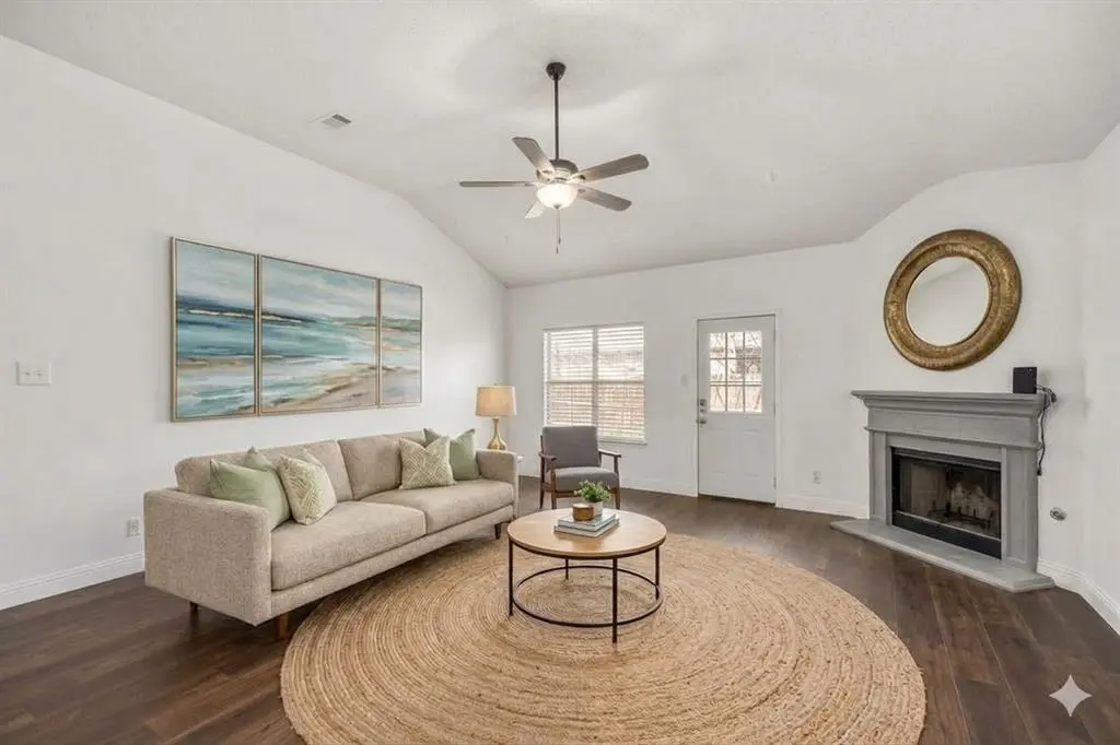 744 Oriole Drive, Saginaw, TX 76131