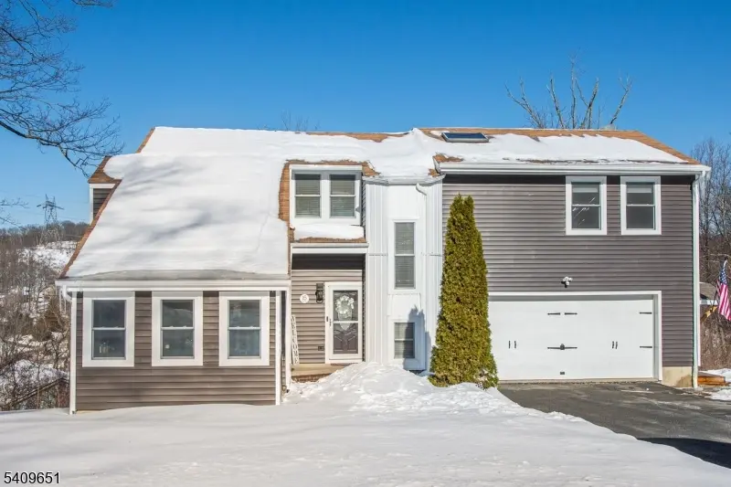 15 Sachem Rd, Jefferson Twp., NJ 07849