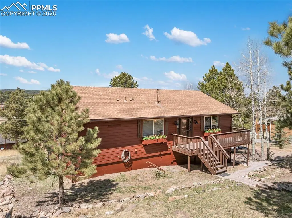 300 Piney Point LN, Woodland Park, CO 80863