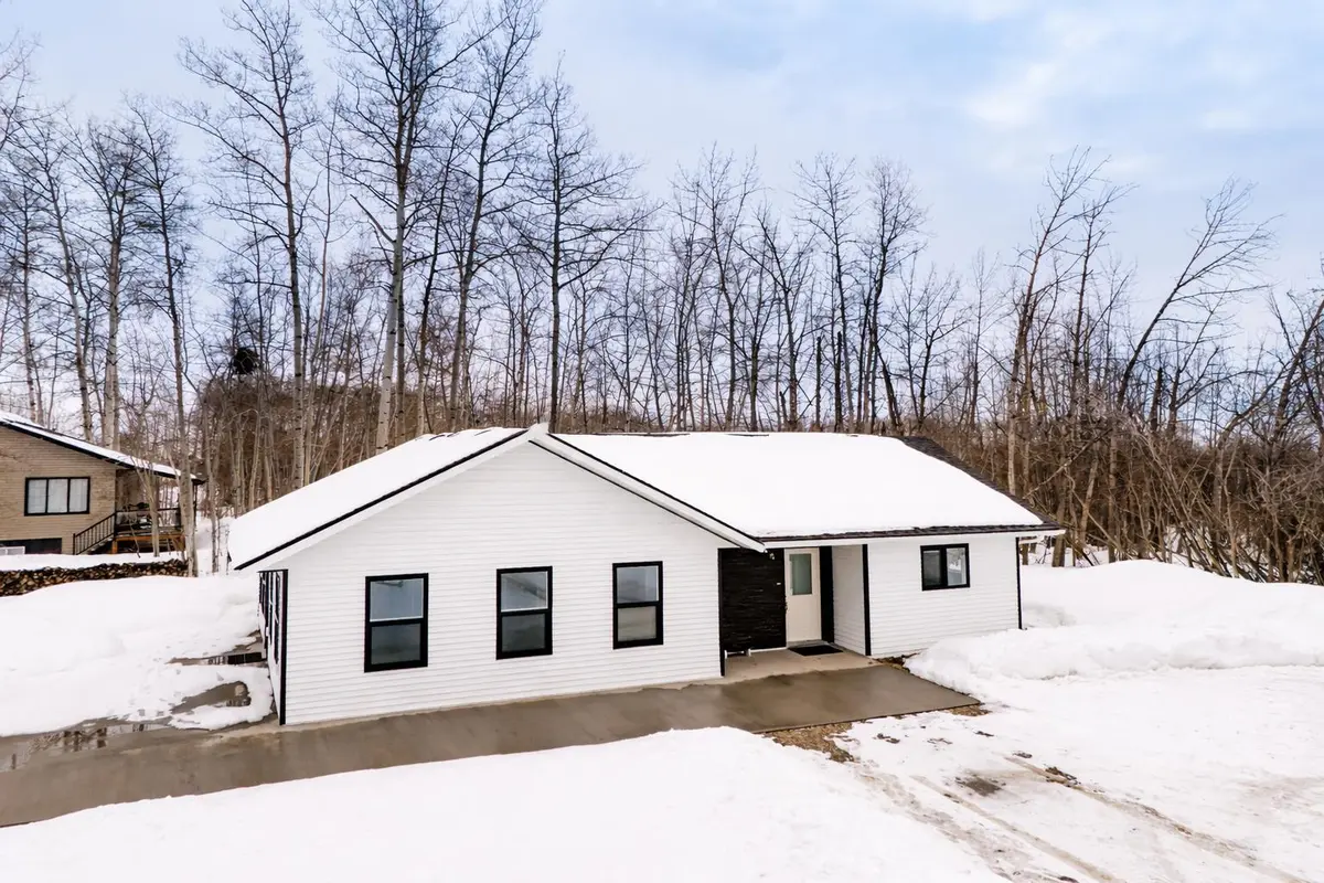 9805 95 ST, La Crete, AB T0H2H0