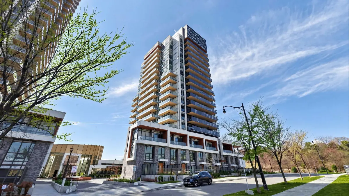 25 McMahon DR, Toronto C15, ON M2K 0J1