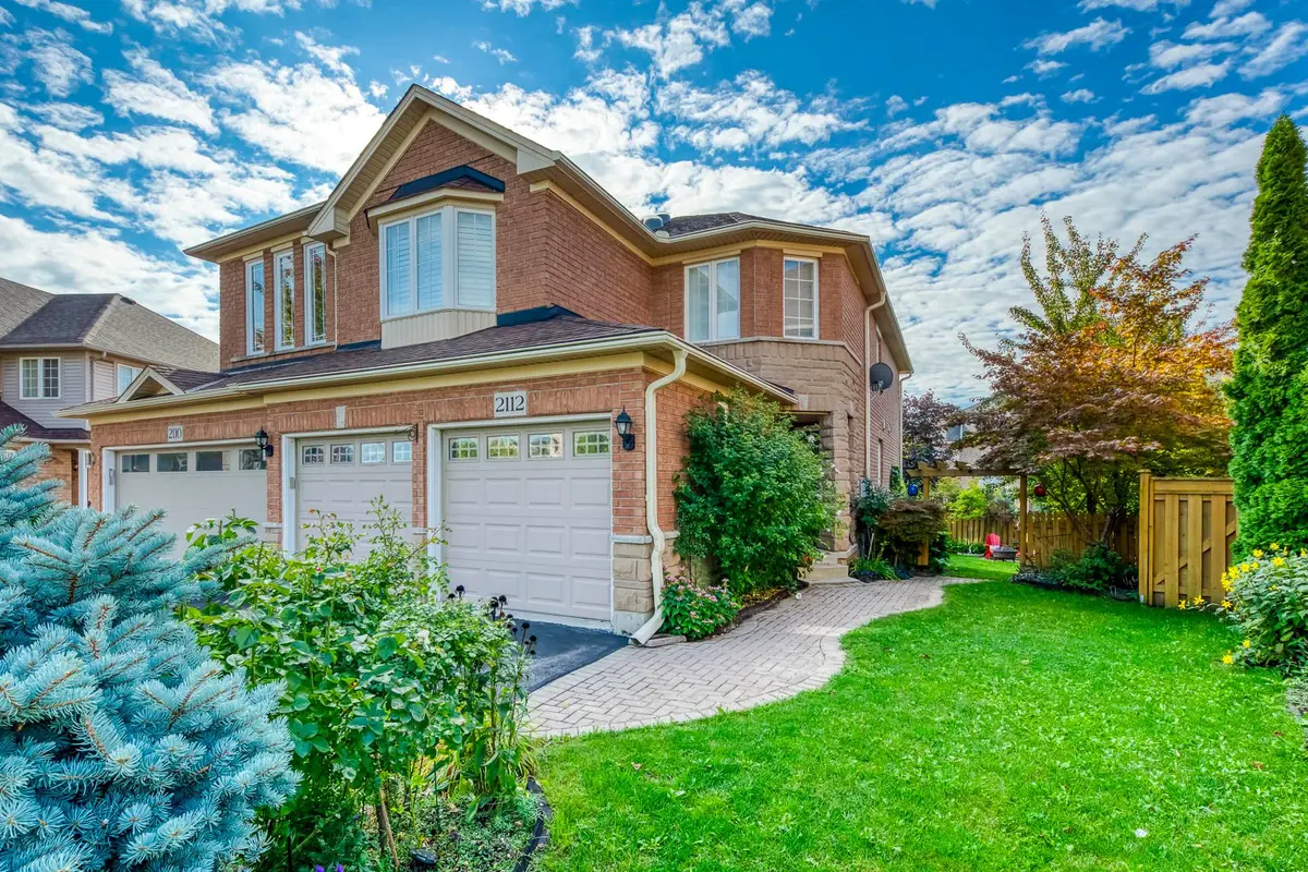 2112 Redstone CRES, Oakville, ON L6M 5B2